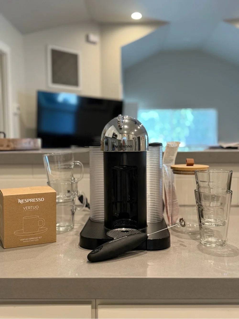 Nespresso Vertuo Coffee Machine Super Bundle